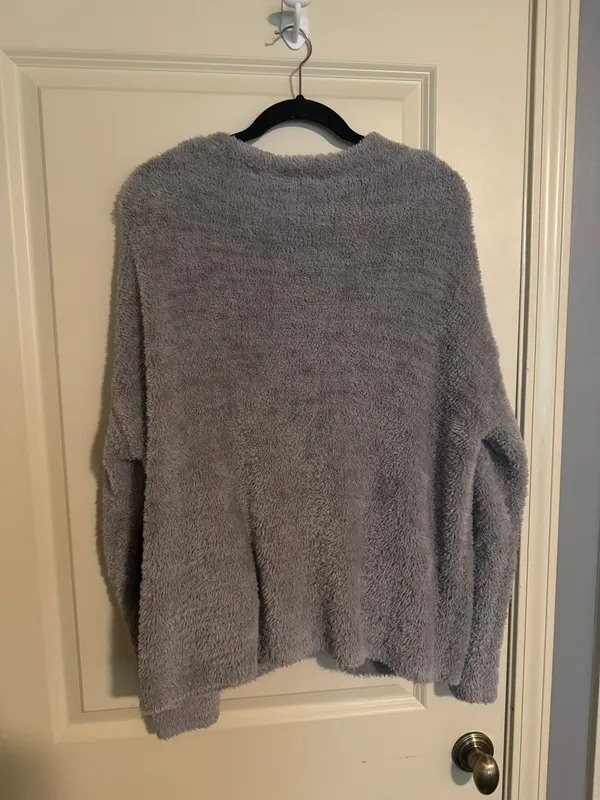 HYFVE Cozy Grey Button Cardigan Sweater - Image 3