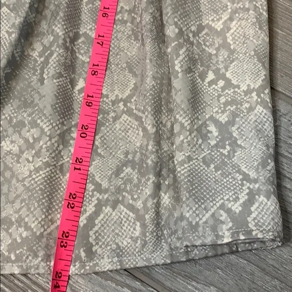 NWT Anthropologie‎ Dolan snakeskin pleat swing top - Image 7