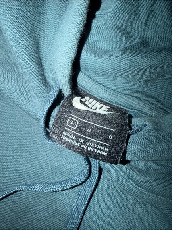Nike Hoodie Size Large - Image 3