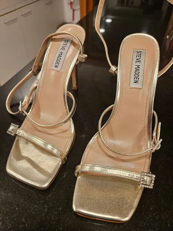 💕STEVE MADDEN💕 Dale Gold Rhinestone Sandal Heels 8 NWT - Image 9