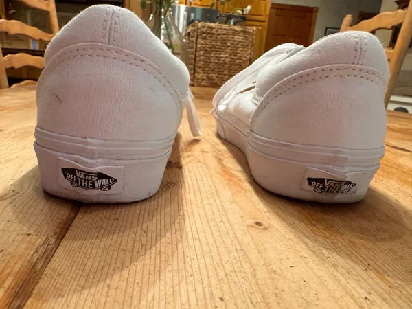 Vans White Low-Top Canvas Sneakers - Image 3