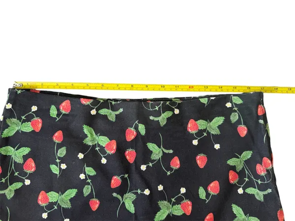 Bailey Rose NWT Black Strawberry Print Mini Skort Sz M Zip Closure Coquette - Image 9