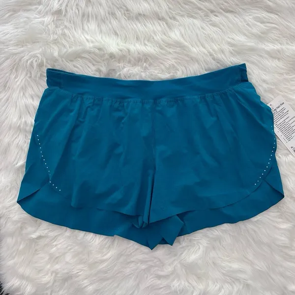 Lululemon Fast and Free High Rise Classic Fit Split Short 3" Hawaiian Blue XL - Image 4