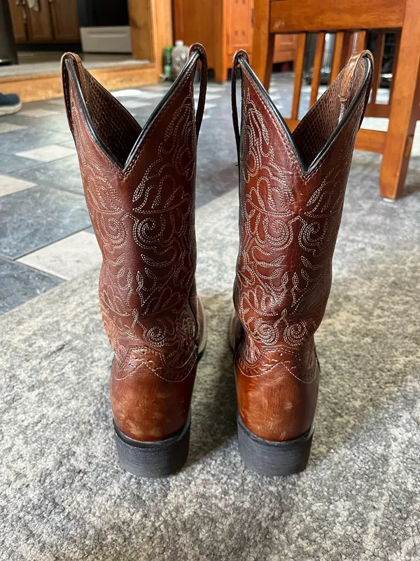 Womens Ariat Square Toe boots - Image 3