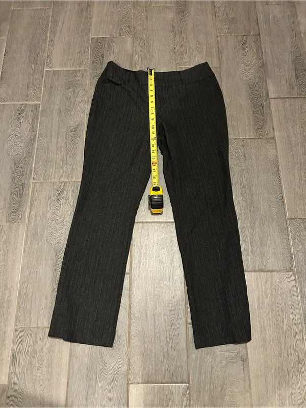 Apt. 9 gray pin stripedDress Pants - size 12 - Image 7