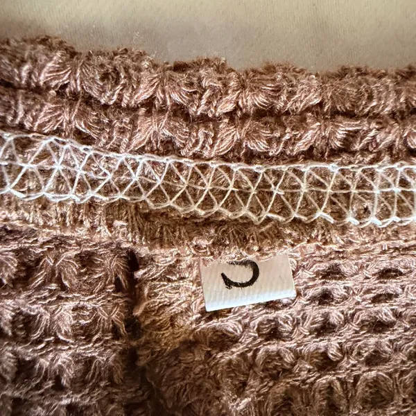 Brown Waffle Knit Long Sleeve Loungewear Pajama Top Small - Image 4