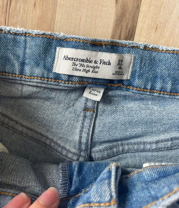 Abercrombie 90s Straight Ultra High Rise Jean - Image 5