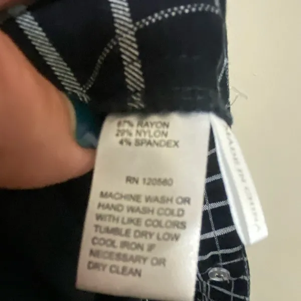 Amanda + Chelsea Women’s Plaid Capri Pants Size 19W Black White Waist 28” - Image 8