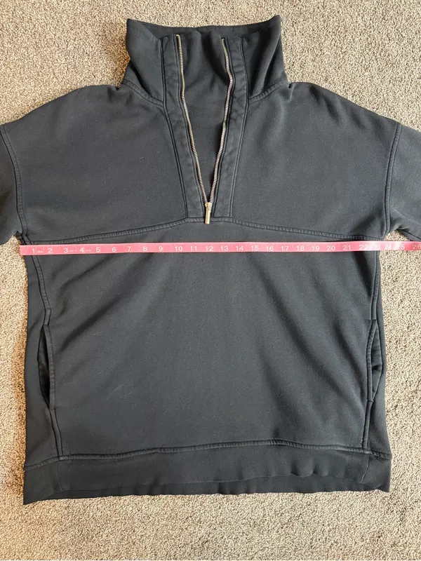 Old Navy Women’s Black Oversized Funnel Neck Quarter Zip Sweatshirt Medium - Image 3