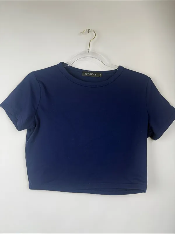 Wynnque Blue Cropped Crew Neck Short Sleeve Fitted Stretchy Top Size Medium - Image 2