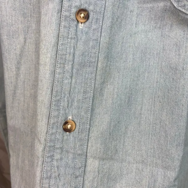 Vintage ACME‎ light wash blue denim embroidered looney tunes button cotton shirt - Image 4
