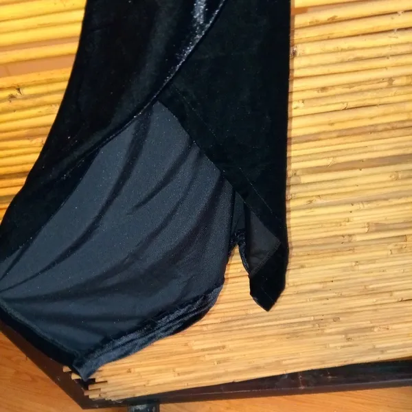 Worthington L Vintage Whimsey Goth Black Velvet Midi Skirt Funeral - Image 2