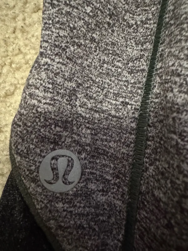 Lululemon Shorts 4" Hotty Hot - Image 3
