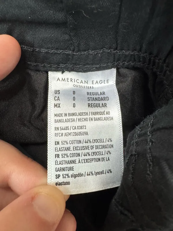 American Eagle Super Stretch Black Cargo Joggers Size 0 - Image 5
