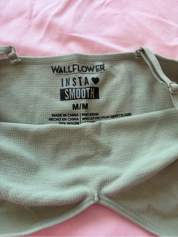 Wallflower Olive Ribbed V - Image 3