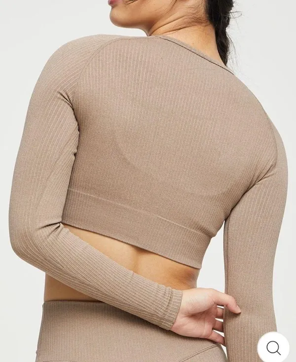 Lilias Athletic Crop Top Long Sleeve Top - Image 2