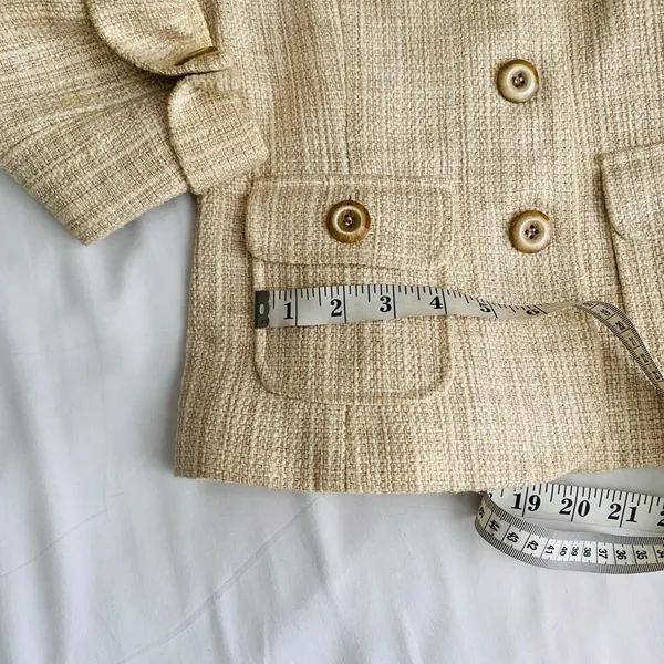 White House Black Market Knit Classy Jacket .Size 4. - Image 7