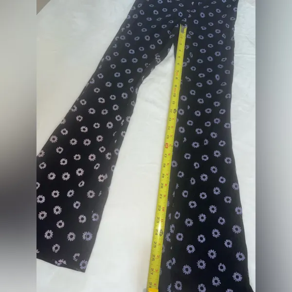 Ultra Flirt Black Floral‎ Wide Leg Pants Small NWT - Image 5