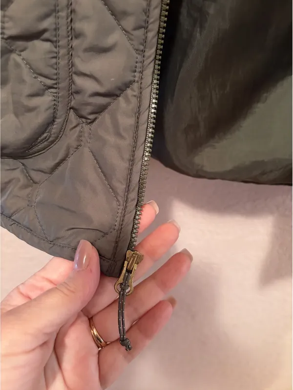Eddie Bauer Quilted Olive‎ Green Jacket with Snap and Zipper Closure - Image 6