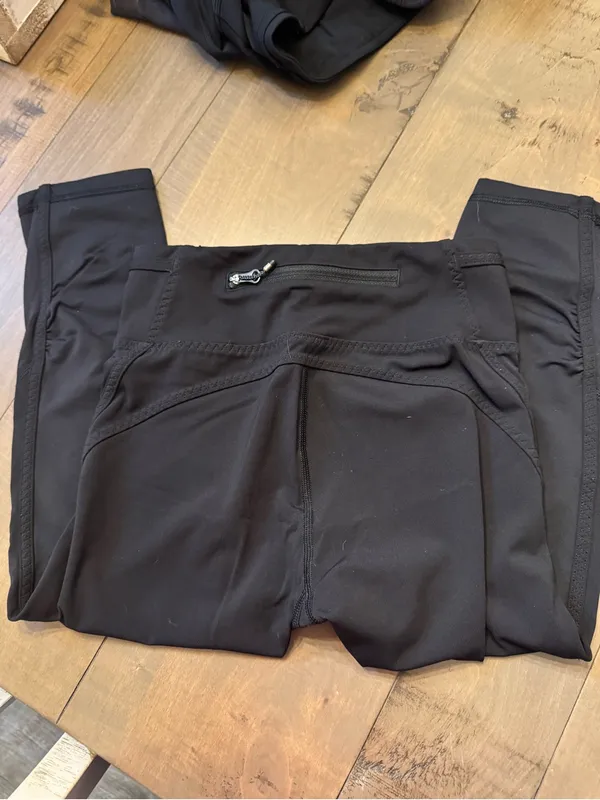 Lululemon Size 2 crop leggings - 2 pairs!!! - black - Image 11
