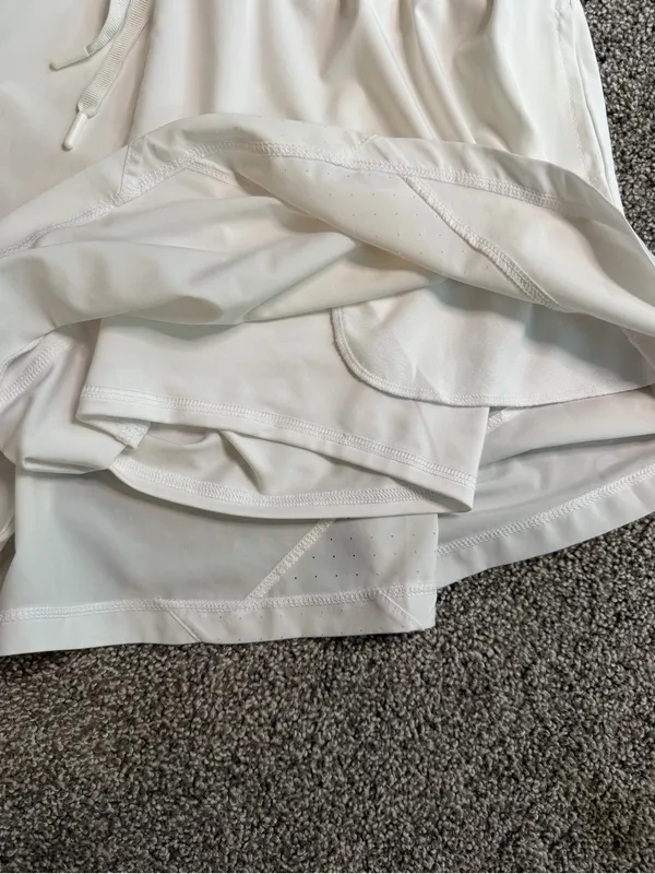 Avia Women’s L 12-14 White 2-in-1 Lined Running Athletic Shorts - Image 6