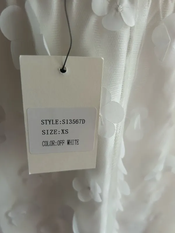 idem Ditto White 3D Floral Halter Mini Dress - Image 2