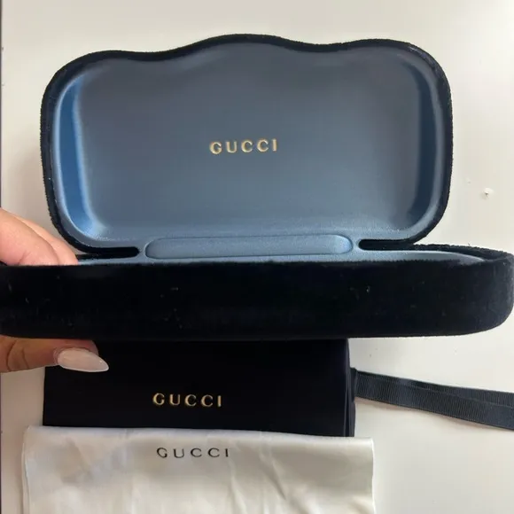 Gucci Black Velvet Eyewear Case - Image 2