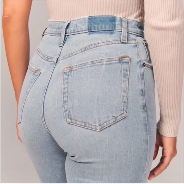 Abercrombie & Fitch Curve Love Ultra High Rise The Ankle Straight Jeans - Image 5