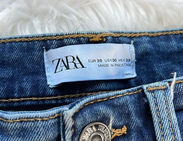 ZARA Cropped Flare Jeans - Image 4