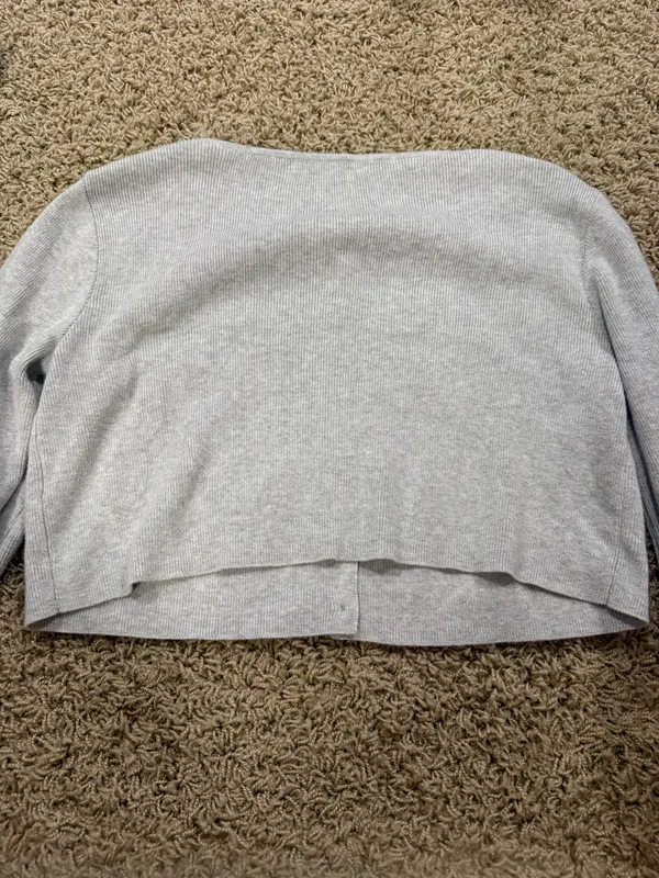 Brandy Melville Sweater Cropped - Image 4