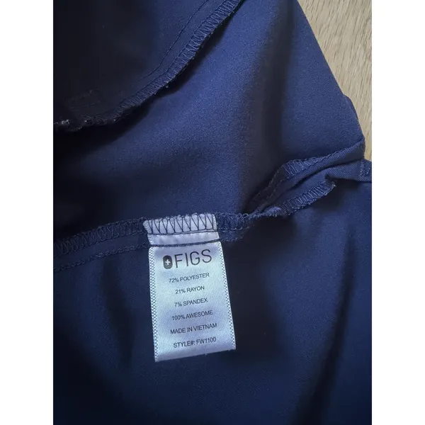 Figs Women's Casma Three-Pocket Scrub Top V-neck Size XLarge Navy Blue Medical - Image 11