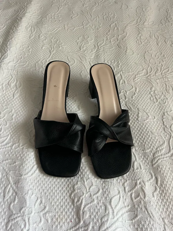 Black Faux Leather Women's Slide Sandals Size 6 - Image 3