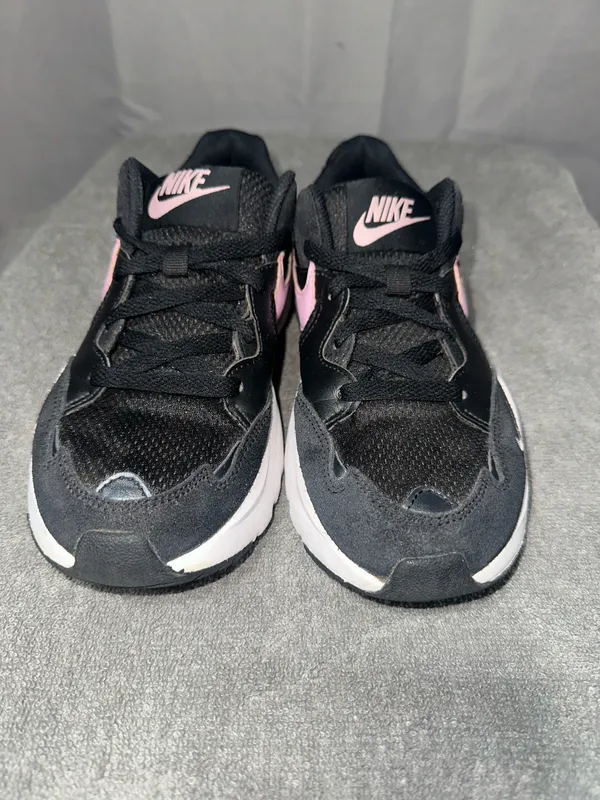Nike Women’s Air Max Sneakers - Image 4