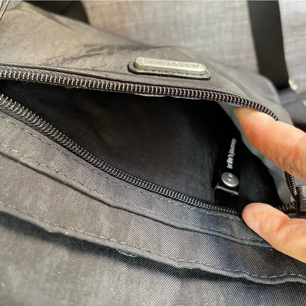 Baggallini Go bagg cross body - Image 7
