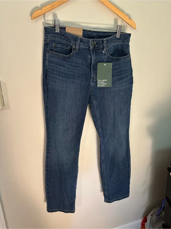 NWT LL Bean beanflex straight leg midrise jeans 10p - Image 2