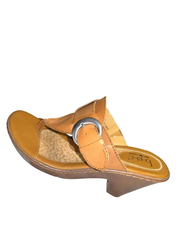 B.O.C Women’s Tan Leather Thong Sandals with Buckle - Image 3
