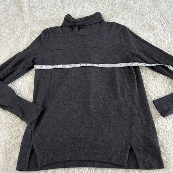 Alo Womens Turtleneck Sweatshirt Grey Sz S Yoga Athleisure Luxe Preppy Workout - Image 4