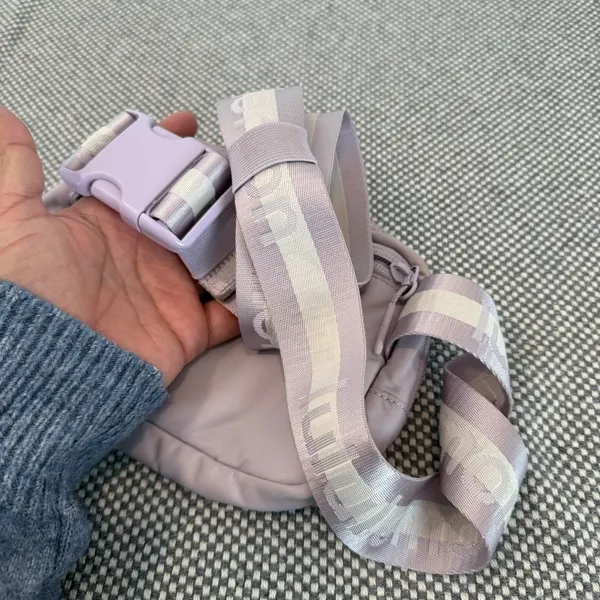 Lululemon Athletica everywhere belt bag in lilac ether/white opal/white. - Image 8