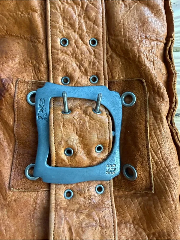 Addore by Anat USA Leather Tote Bag imperfections in pics - Image 3