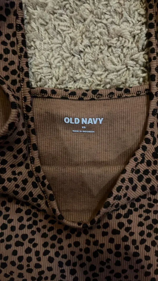 Old Navy Tank - Image 3