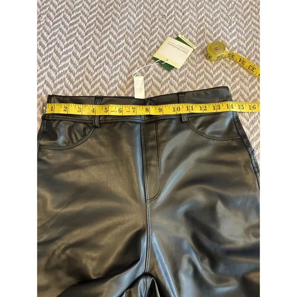NWT Halara Black Faux Leather Full Length Leggings Pants Size Medium - Image 5