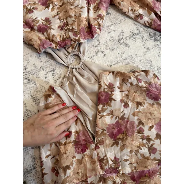 En Saison Lissandra Midi Dress Pink Floral Size Small NWT Long Sleeve Cut Out - Image 9