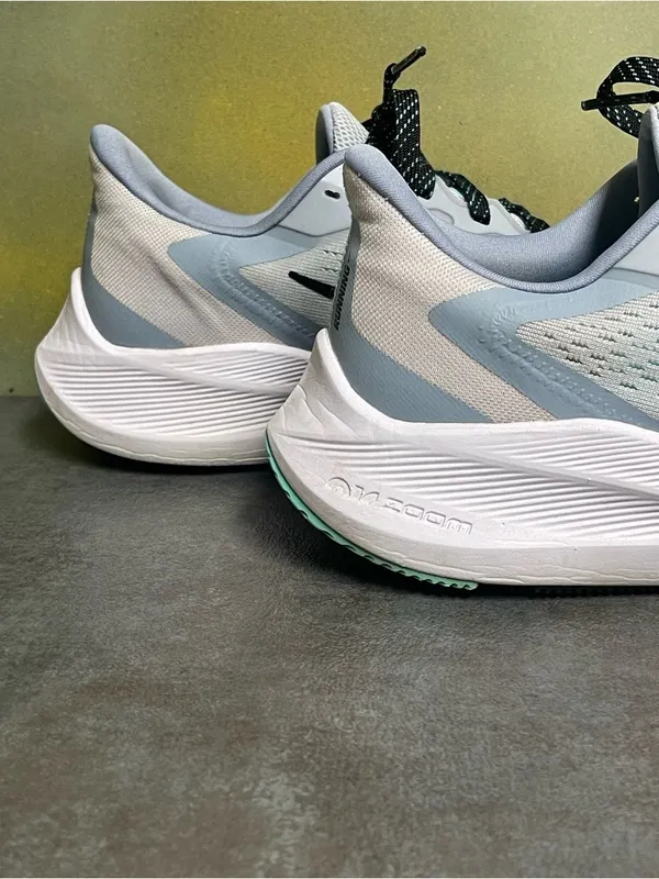 Nike Zoom Winflo 7 Women's Running Shoes Sky Grey/Teal/White Size 7.5 - Image 12