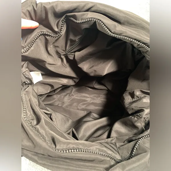 Wilo the label Black puffer gym Bag - Image 10