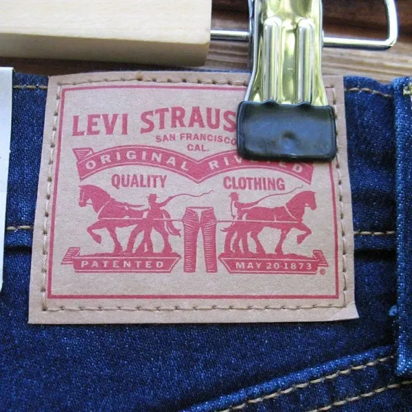 NWT Levi's Ribcage Straight Ankle Jeans - Image 10