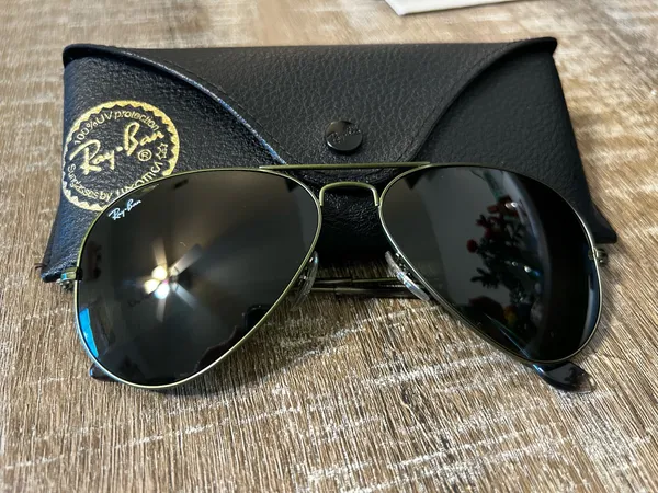 Green Ray-Ban Aviators Large Metal  - Image 2
