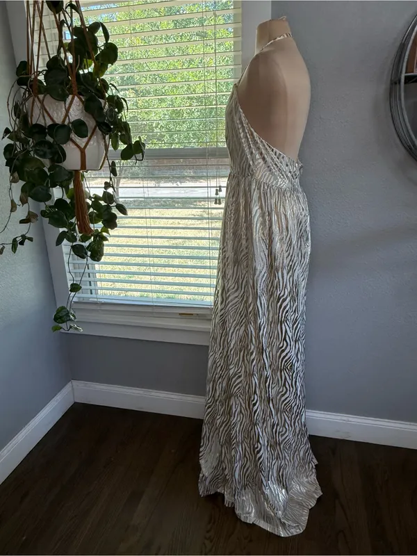 NWT Loragal Metallic Gold Animal-Print Halter Maxi Dress Gown Size Medium - Image 3