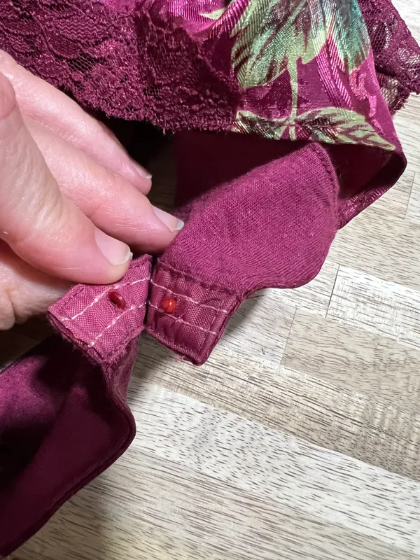 Delicates Vintage Lingerie Size M - Image 6