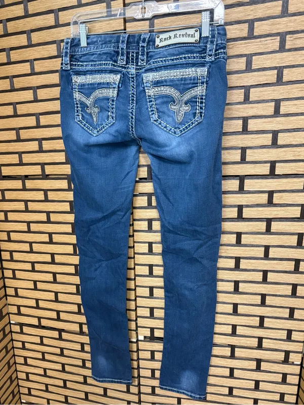 Rock revival sherry skinny leg jeans size 28 - Image 2