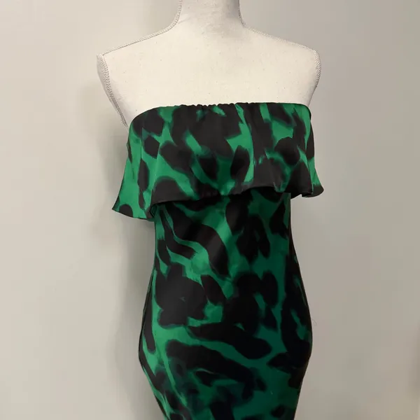 Forever 21 Women’s green black maxi dress ruffle strapless size small gown - Image 2